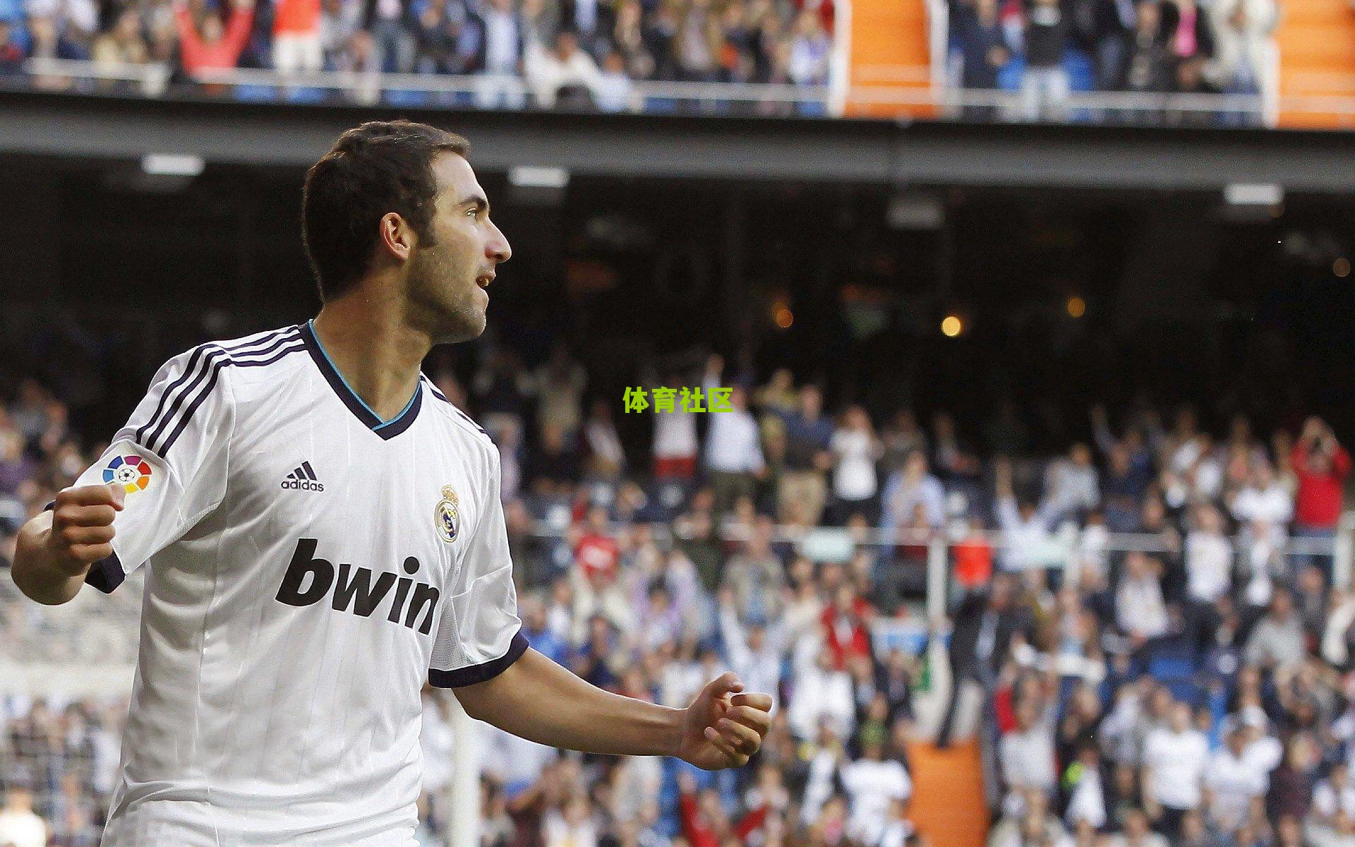 科尔谈库明加风波，保护球队是首要，没有一方是赢家