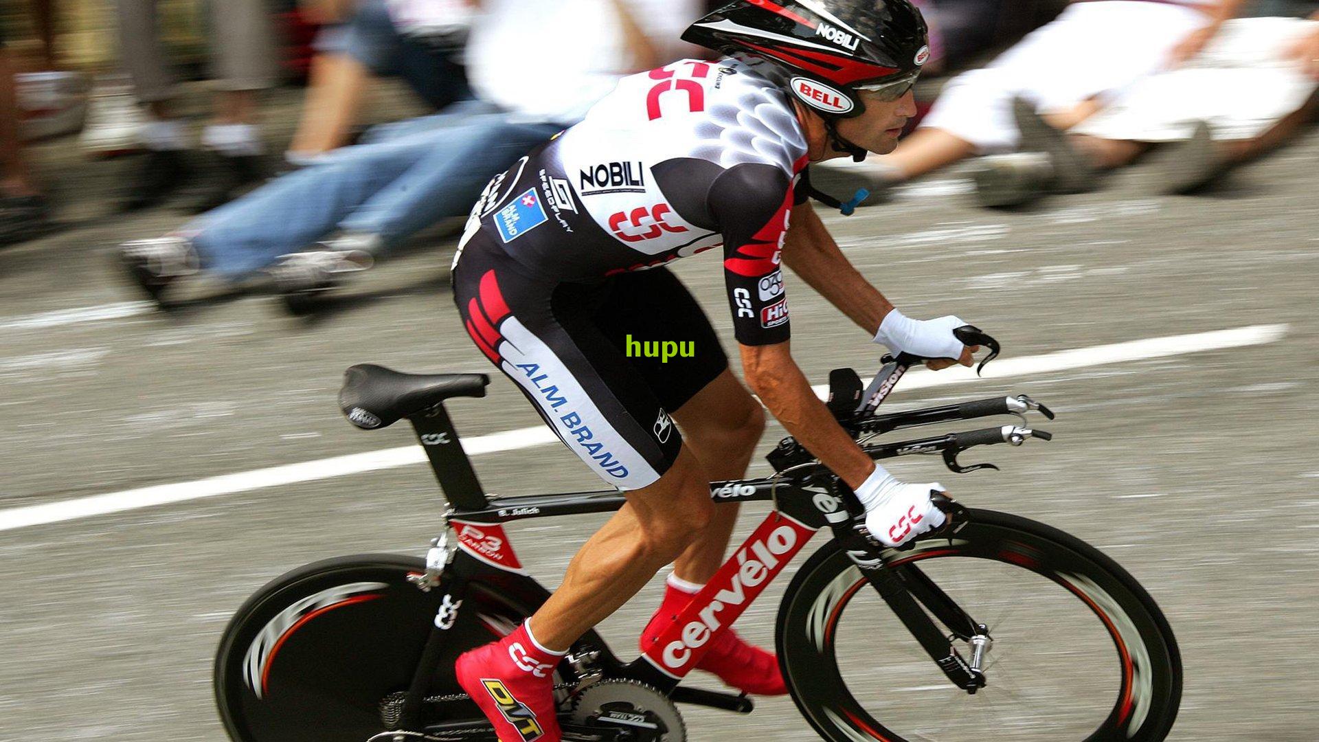 虎扑中国：踢球者深度专访，拜仁慕尼黑迎来数据分析大师，新助教携15年经验重塑战术体系